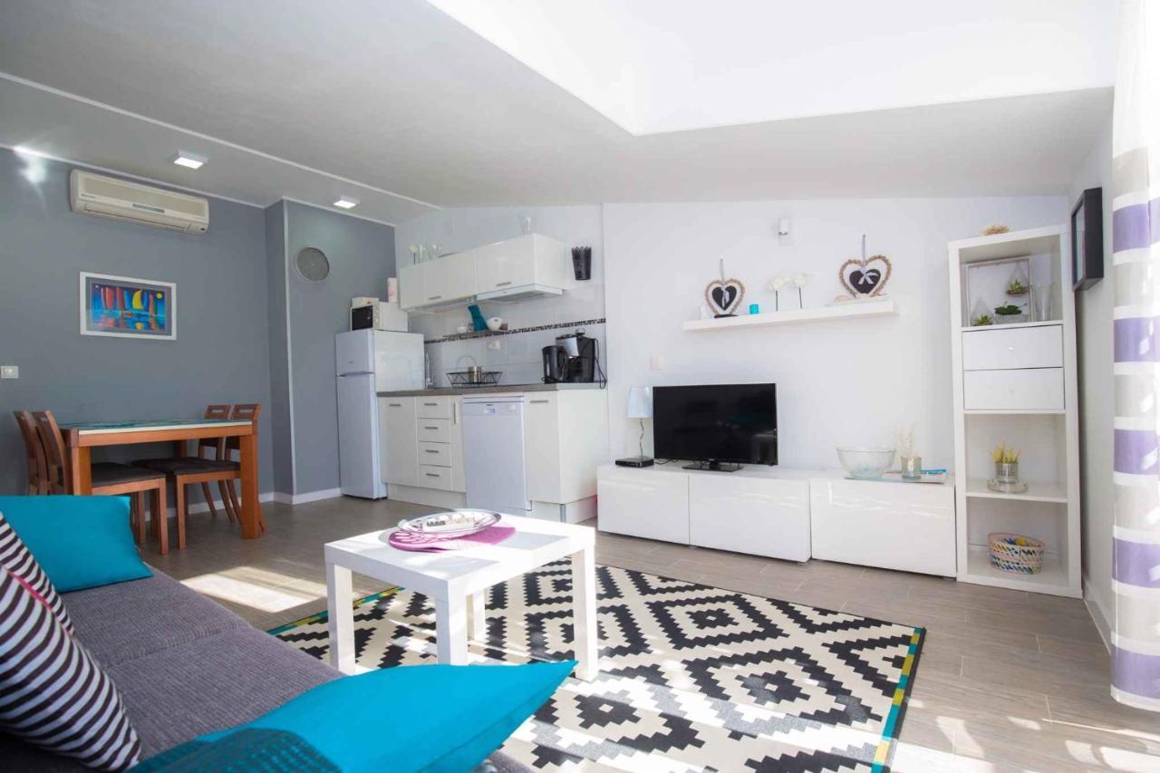 Apartments In Rogoznica 36019 Exterior photo