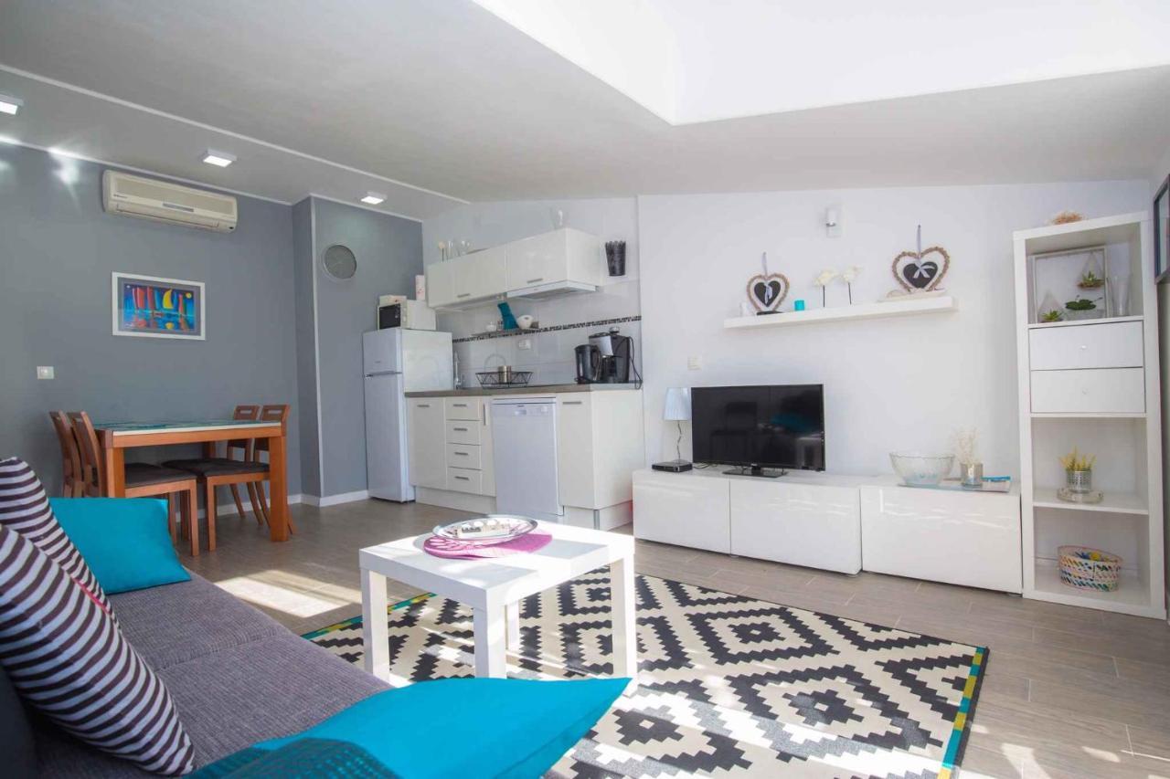 Apartments In Rogoznica 36019 Exterior photo