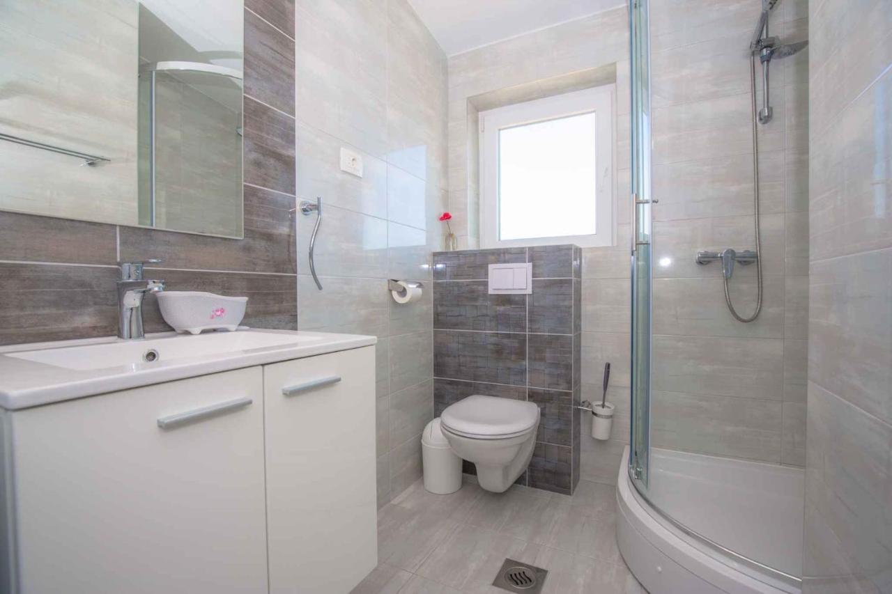 Apartments In Rogoznica 36019 Exterior photo